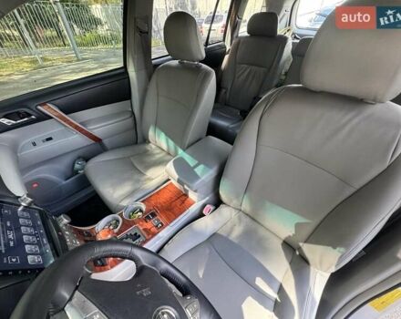 Тойота Хайлендер 2008 в Ирпене на Automoto.ua Серый Тойота Хайлендер, объемом двигателя 3.46 л и пробегом 389 тыс. км за 12500 $, фото 8 на Automoto.ua
