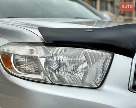 Сірий Тойота Хайлендер, об'ємом двигуна 3.5 л та пробігом 222 тис. км за 11890 $, фото 4 на Automoto.ua