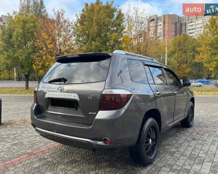 Тойота Хайлендер 2008 в Днепре (Днепропетровске) на Automoto.ua Серый Тойота Хайлендер, объемом двигателя 3.46 л и пробегом 192 тыс. км за 13500 $, фото 4 на Automoto.ua