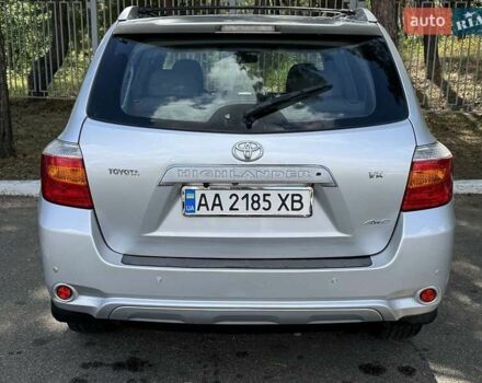 Тойота Хайлендер 2008 в Ирпене на Automoto.ua Серый Тойота Хайлендер, объемом двигателя 3.46 л и пробегом 389 тыс. км за 12500 $, фото 1 на Automoto.ua