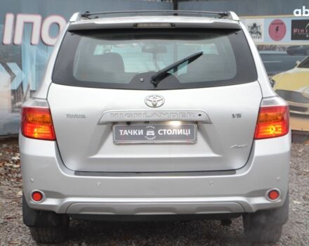 Серый Тойота Хайлендер, объемом двигателя 0 л и пробегом 221 тыс. км за 12000 $, фото 2 на Automoto.ua