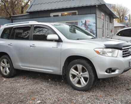 Серый Тойота Хайлендер, объемом двигателя 0 л и пробегом 221 тыс. км за 12000 $, фото 4 на Automoto.ua