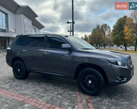 Тойота Хайлендер 2008 в Днепре (Днепропетровске) на Automoto.ua Серый Тойота Хайлендер, объемом двигателя 3.46 л и пробегом 192 тыс. км за 13500 $, фото 1 на Automoto.ua