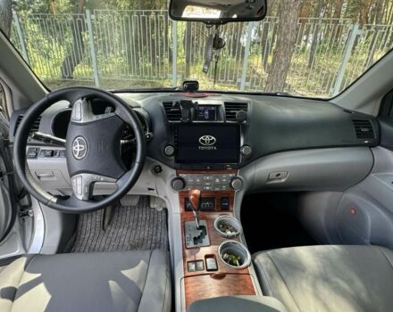 Тойота Хайлендер 2008 в Киеве на Automoto.ua Серый Тойота Хайлендер, объемом двигателя 3.5 л и пробегом 389 тыс. км за 12500 $, фото 7 на Automoto.ua