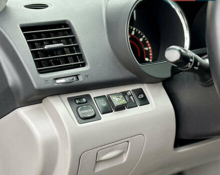 Сірий Тойота Хайлендер, об'ємом двигуна 3.5 л та пробігом 222 тис. км за 11890 $, фото 22 на Automoto.ua