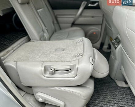 Сірий Тойота Хайлендер, об'ємом двигуна 3.5 л та пробігом 222 тис. км за 11890 $, фото 43 на Automoto.ua