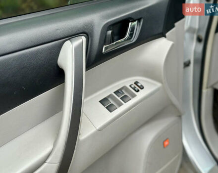 Сірий Тойота Хайлендер, об'ємом двигуна 3.5 л та пробігом 222 тис. км за 11890 $, фото 21 на Automoto.ua