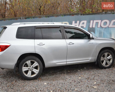 Серый Тойота Хайлендер, объемом двигателя 3.5 л и пробегом 221 тыс. км за 11500 $, фото 3 на Automoto.ua