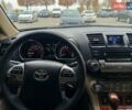 Сірий Тойота Хайлендер, об'ємом двигуна 3.46 л та пробігом 202 тис. км за 13000 $, фото 16 на Automoto.ua