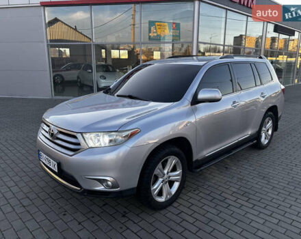 Серый Тойота Хайлендер, объемом двигателя 3.5 л и пробегом 244 тыс. км за 14000 $, фото 3 на Automoto.ua