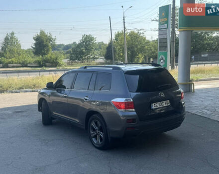 Сірий Тойота Хайлендер, об'ємом двигуна 3.46 л та пробігом 219 тис. км за 15500 $, фото 5 на Automoto.ua