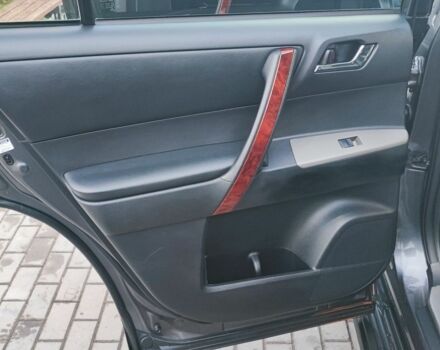 Сірий Тойота Хайлендер, об'ємом двигуна 2.2 л та пробігом 275 тис. км за 18300 $, фото 14 на Automoto.ua