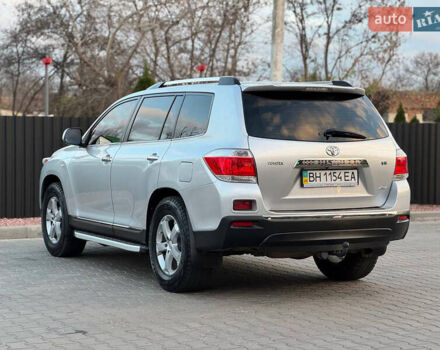 Серый Тойота Хайлендер, объемом двигателя 3.46 л и пробегом 206 тыс. км за 13800 $, фото 11 на Automoto.ua