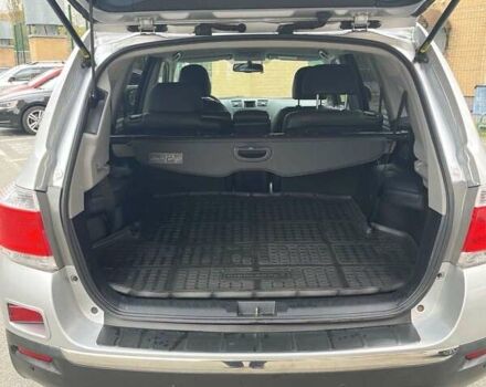 Сірий Тойота Хайлендер, об'ємом двигуна 3.46 л та пробігом 235 тис. км за 18999 $, фото 9 на Automoto.ua