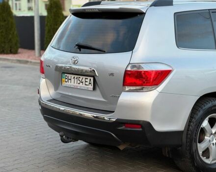 Серый Тойота Хайлендер, объемом двигателя 3.5 л и пробегом 206 тыс. км за 13800 $, фото 6 на Automoto.ua