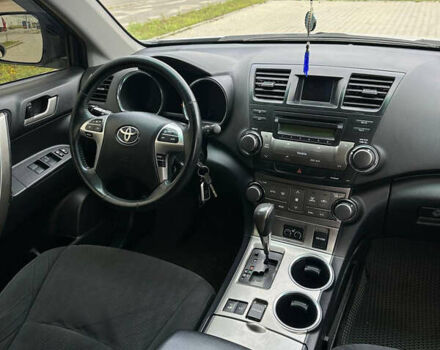 Сірий Тойота Хайлендер, об'ємом двигуна 3.46 л та пробігом 171 тис. км за 15300 $, фото 7 на Automoto.ua