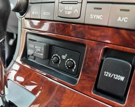 Серый Тойота Хайлендер, объемом двигателя 3.5 л и пробегом 206 тыс. км за 13800 $, фото 19 на Automoto.ua