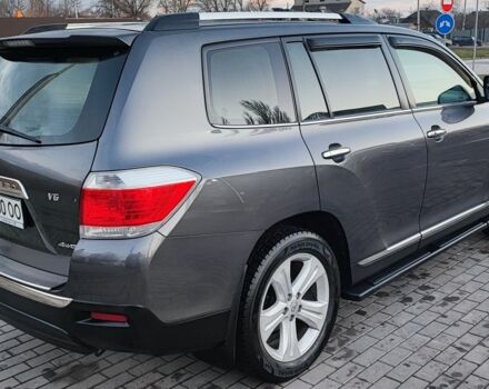 Сірий Тойота Хайлендер, об'ємом двигуна 2.2 л та пробігом 275 тис. км за 18300 $, фото 5 на Automoto.ua