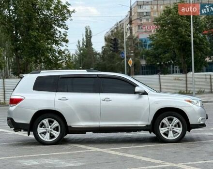 Сірий Тойота Хайлендер, об'ємом двигуна 3.46 л та пробігом 251 тис. км за 16900 $, фото 12 на Automoto.ua