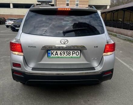 Сірий Тойота Хайлендер, об'ємом двигуна 3.46 л та пробігом 235 тис. км за 18999 $, фото 5 на Automoto.ua