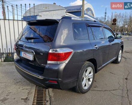 Серый Тойота Хайлендер, объемом двигателя 3.5 л и пробегом 272 тыс. км за 16999 $, фото 5 на Automoto.ua
