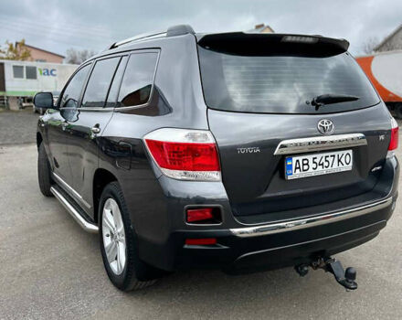 Серый Тойота Хайлендер, объемом двигателя 3.46 л и пробегом 146 тыс. км за 18500 $, фото 3 на Automoto.ua