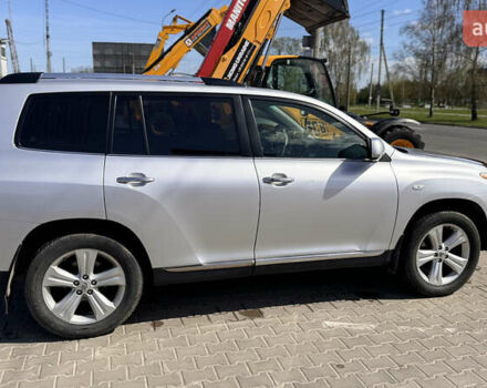 Серый Тойота Хайлендер, объемом двигателя 3.46 л и пробегом 340 тыс. км за 16000 $, фото 9 на Automoto.ua