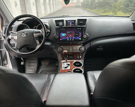 Серый Тойота Хайлендер, объемом двигателя 3.46 л и пробегом 290 тыс. км за 14999 $, фото 39 на Automoto.ua