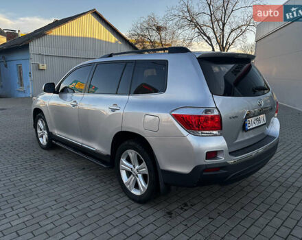 Серый Тойота Хайлендер, объемом двигателя 3.5 л и пробегом 244 тыс. км за 14000 $, фото 8 на Automoto.ua