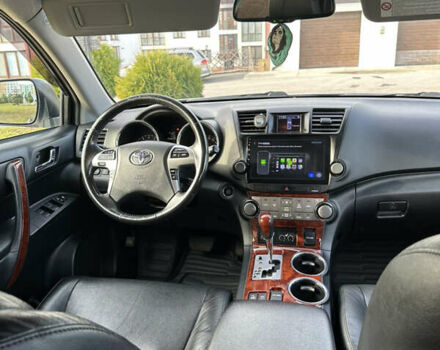 Серый Тойота Хайлендер, объемом двигателя 3.46 л и пробегом 290 тыс. км за 14999 $, фото 51 на Automoto.ua