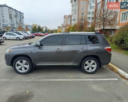 Сірий Тойота Хайлендер, об'ємом двигуна 3.46 л та пробігом 202 тис. км за 13000 $, фото 9 на Automoto.ua