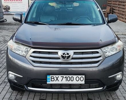 Сірий Тойота Хайлендер, об'ємом двигуна 2.2 л та пробігом 275 тис. км за 18300 $, фото 2 на Automoto.ua