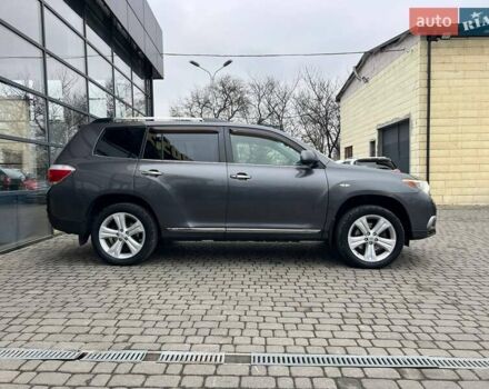Сірий Тойота Хайлендер, об'ємом двигуна 3.46 л та пробігом 247 тис. км за 17900 $, фото 7 на Automoto.ua