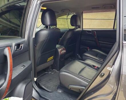 Сірий Тойота Хайлендер, об'ємом двигуна 3.5 л та пробігом 154 тис. км за 20400 $, фото 10 на Automoto.ua