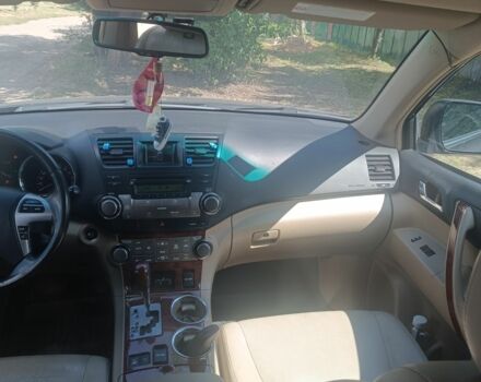 Сірий Тойота Хайлендер, об'ємом двигуна 3.5 л та пробігом 270 тис. км за 16500 $, фото 3 на Automoto.ua