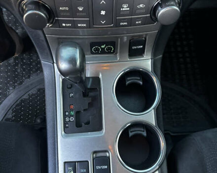 Серый Тойота Хайлендер, объемом двигателя 3.5 л и пробегом 244 тыс. км за 14000 $, фото 32 на Automoto.ua