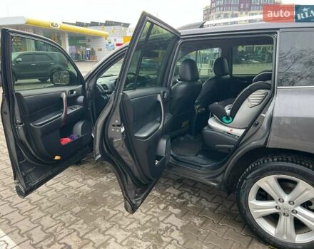 Серый Тойота Хайлендер, объемом двигателя 3.46 л и пробегом 252 тыс. км за 16900 $, фото 12 на Automoto.ua