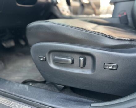 Серый Тойота Хайлендер, объемом двигателя 3.5 л и пробегом 206 тыс. км за 13800 $, фото 16 на Automoto.ua