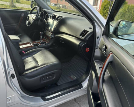 Серый Тойота Хайлендер, объемом двигателя 3.46 л и пробегом 290 тыс. км за 14999 $, фото 56 на Automoto.ua