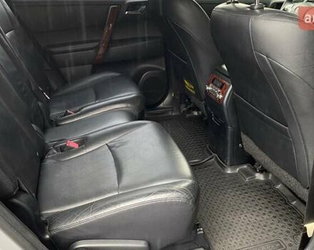 Серый Тойота Хайлендер, объемом двигателя 3.46 л и пробегом 204 тыс. км за 16619 $, фото 6 на Automoto.ua