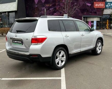 Серый Тойота Хайлендер, объемом двигателя 3.46 л и пробегом 235 тыс. км за 18490 $, фото 6 на Automoto.ua