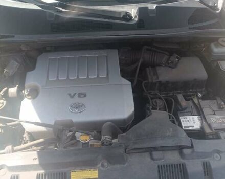 Серый Тойота Хайлендер, объемом двигателя 3.46 л и пробегом 290 тыс. км за 16000 $, фото 1 на Automoto.ua