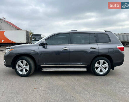 Серый Тойота Хайлендер, объемом двигателя 3.46 л и пробегом 146 тыс. км за 18500 $, фото 2 на Automoto.ua