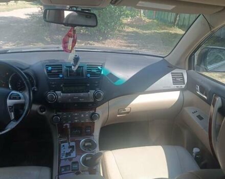 Серый Тойота Хайлендер, объемом двигателя 3.46 л и пробегом 290 тыс. км за 16000 $, фото 5 на Automoto.ua