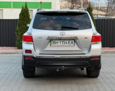 Серый Тойота Хайлендер, объемом двигателя 3.5 л и пробегом 206 тыс. км за 13800 $, фото 4 на Automoto.ua