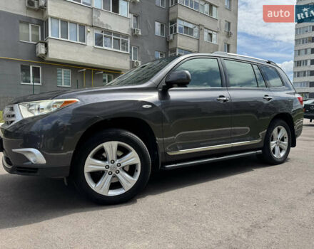 Серый Тойота Хайлендер, объемом двигателя 3.5 л и пробегом 140 тыс. км за 18500 $, фото 9 на Automoto.ua