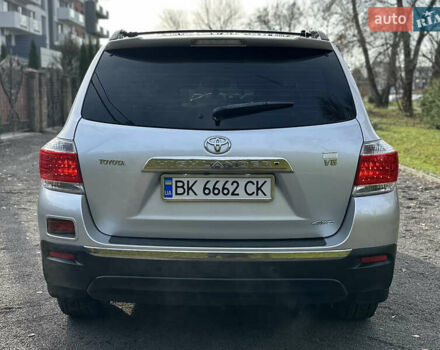 Сірий Тойота Хайлендер, об'ємом двигуна 3.46 л та пробігом 289 тис. км за 15499 $, фото 6 на Automoto.ua