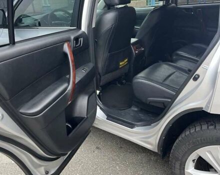 Сірий Тойота Хайлендер, об'ємом двигуна 3.46 л та пробігом 235 тис. км за 18999 $, фото 8 на Automoto.ua