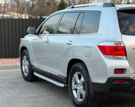 Серый Тойота Хайлендер, объемом двигателя 3.5 л и пробегом 206 тыс. км за 13800 $, фото 5 на Automoto.ua