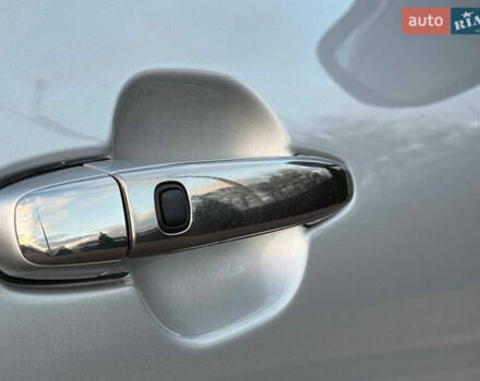 Серый Тойота Хайлендер, объемом двигателя 3.46 л и пробегом 206 тыс. км за 13800 $, фото 19 на Automoto.ua